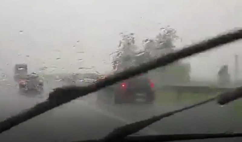 Бурята в Бургас: За 10 минути са паднали 14 л/кв.м дъжд