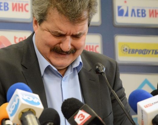 Батков се оттегли