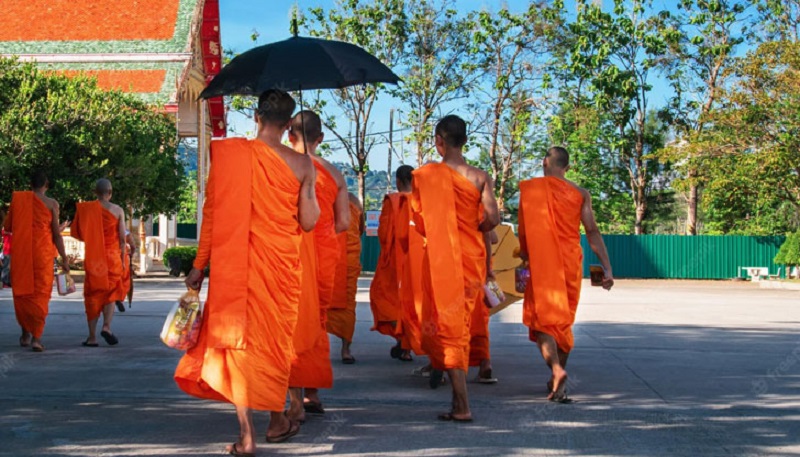 Будистки храм остана без монаси, всички били наркомани и ги пратили да се лекуват