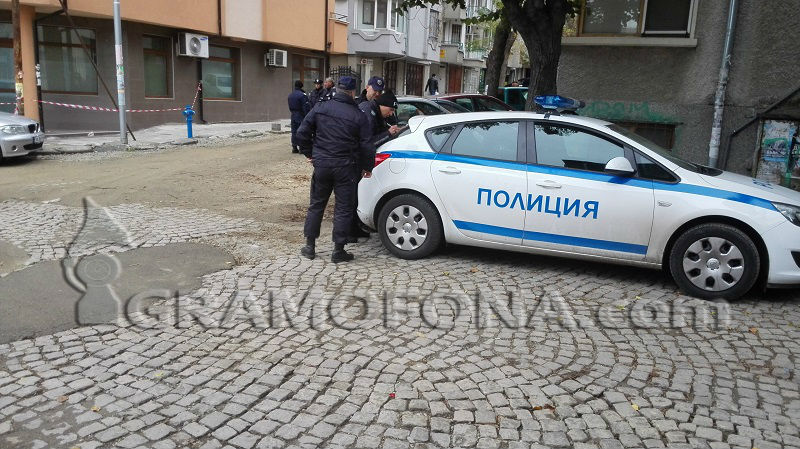 Първо в Gramofona.com: Пребиха известен адвокат на метри от бургаската полиция