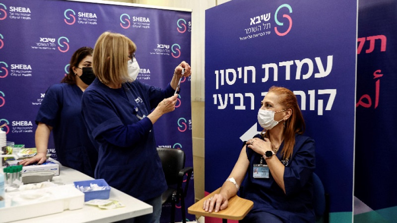 Израел тества четвърта доза Covid ваксина върху 150 медици