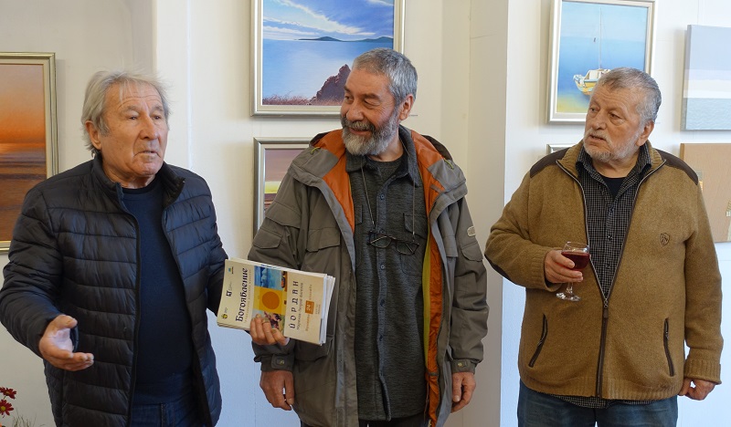 Трима бургаски магьосници-художници пак смаяха с картините си
