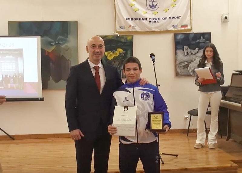 14-годишен шампион по борба е спортист на годината на Созопол