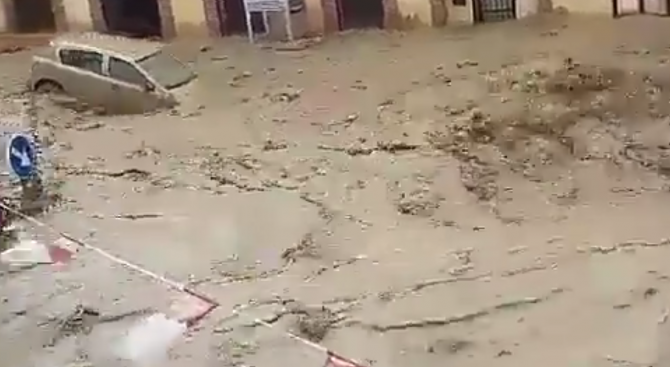 Тежки наводнения в Испания