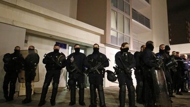 Парижките терористи убивали с 30-годишни босненски патрони