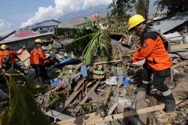 Откриха телата на 34 студенти след земетресението в Индонезия