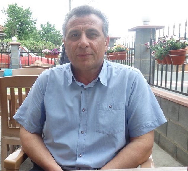 Учителят, който цял живот е свирил по сватби