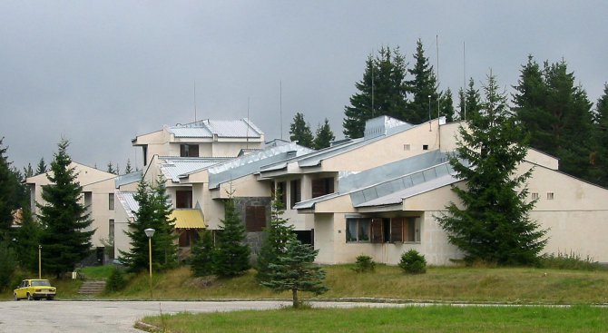 Обсерваторията в Рожен пред фалит
