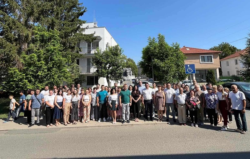 Венци и цветя за 187 години от рождението на Васил Левски в Руен