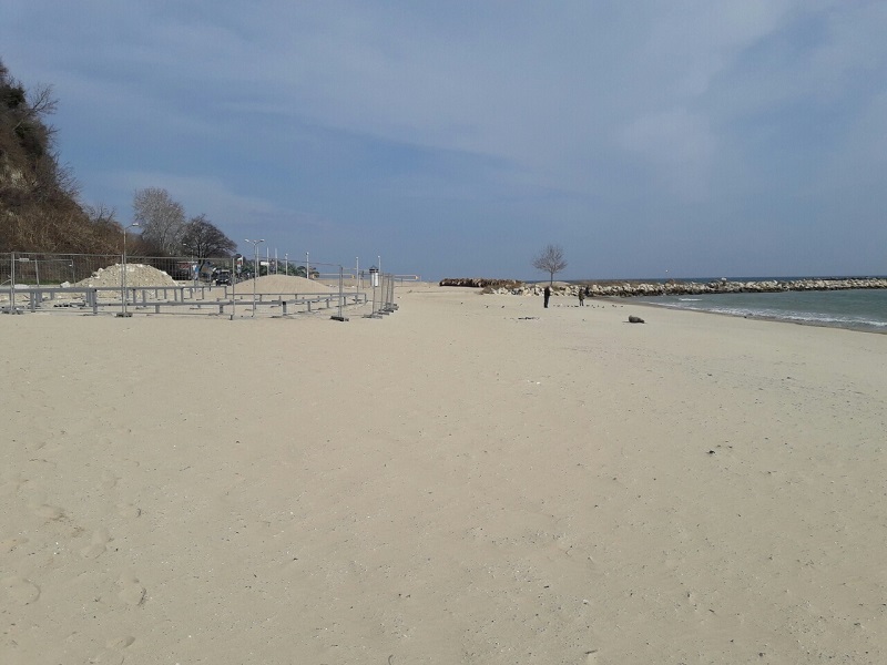 Проверката на плажа във Варна не констатира нарушения