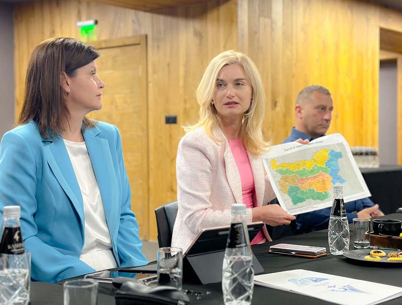 Министър Динкова: Програмата за реклама на Черноморските общини и към вътрешността на страната е на своя финал