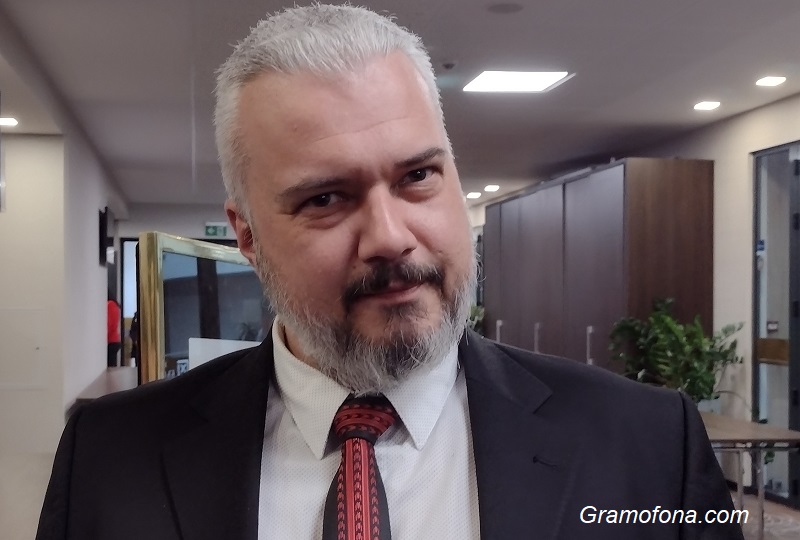 Община Бургас с план как да задържи младите учители в класните стаи