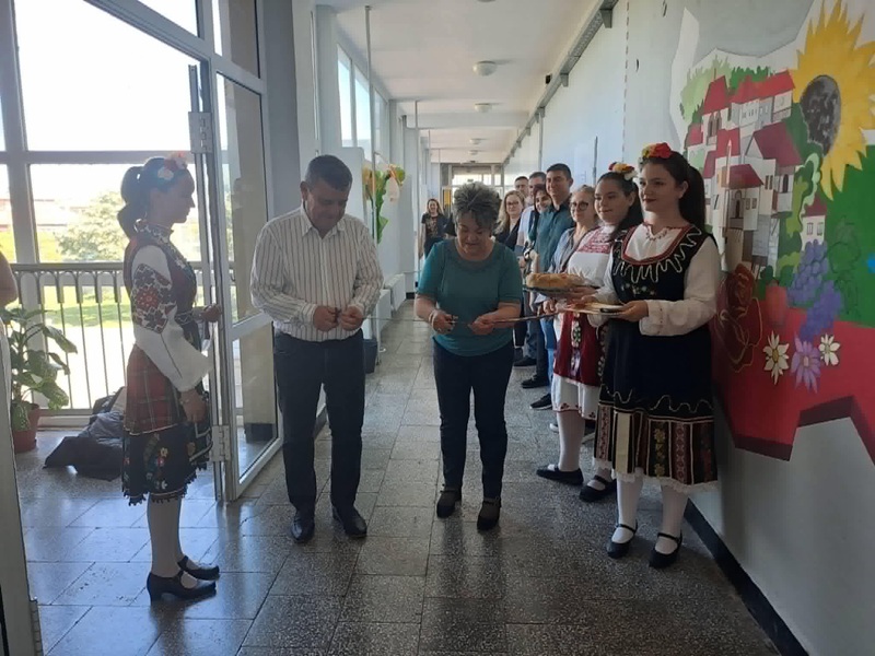 СУ „Христо Ботев“ в Камено с нова високотехнологична STEM среда