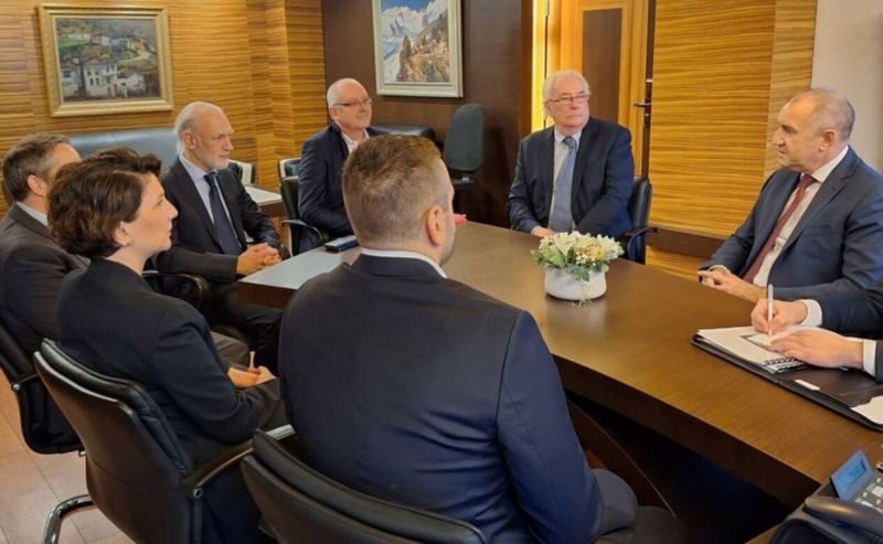 Румен Радев се появи публично за пръв път, откакто не е президент