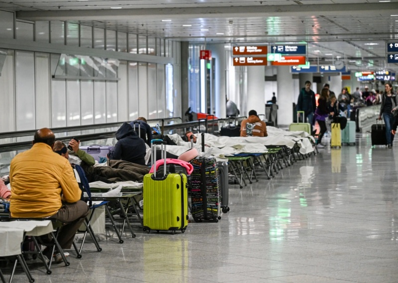 Международното летище в Мюнхен е затворено след забелязани дронове