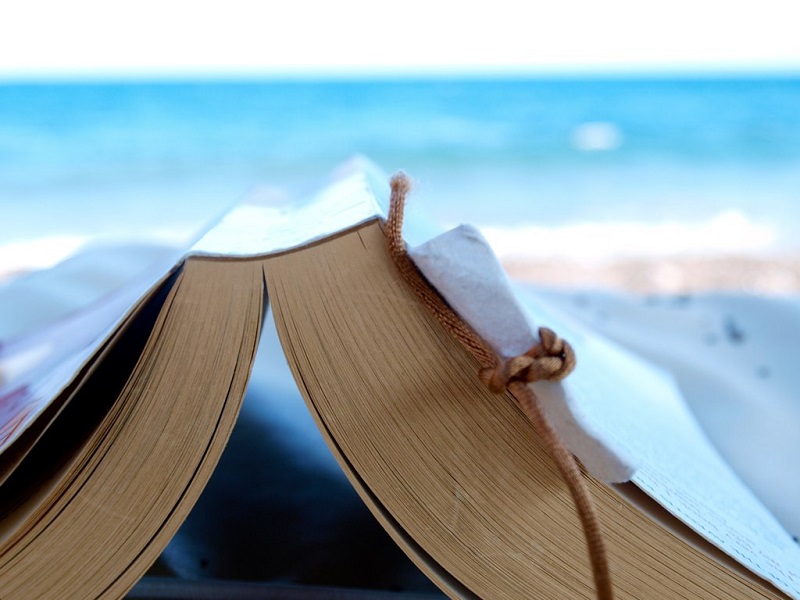 Джаз трио от Бургас открива книжно изложение