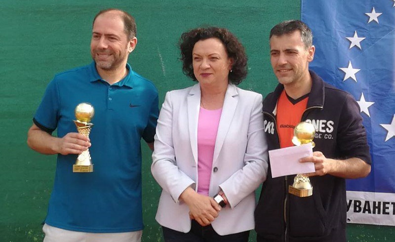 Ивелина Василева награди победителите в Burgas open 2019