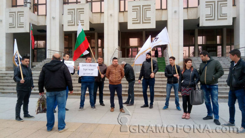 Малка подкрепа за Желяз Андреев и от Бургас