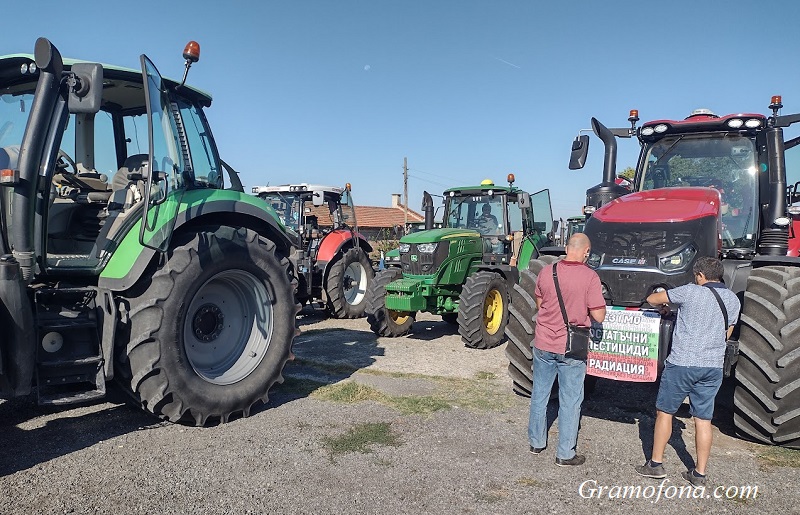 Четири пътни отсечки в Бургаско затваря протестът на земеделските производители