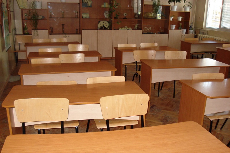 Няма да съкращават броя на паралелките в езиковите гимназии в Бургас