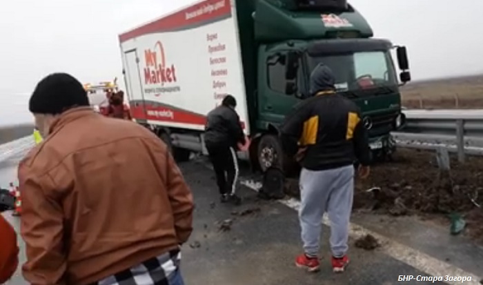 Катастрофа на магистрала „Тракия“, край Нова Загора движението е ограничено