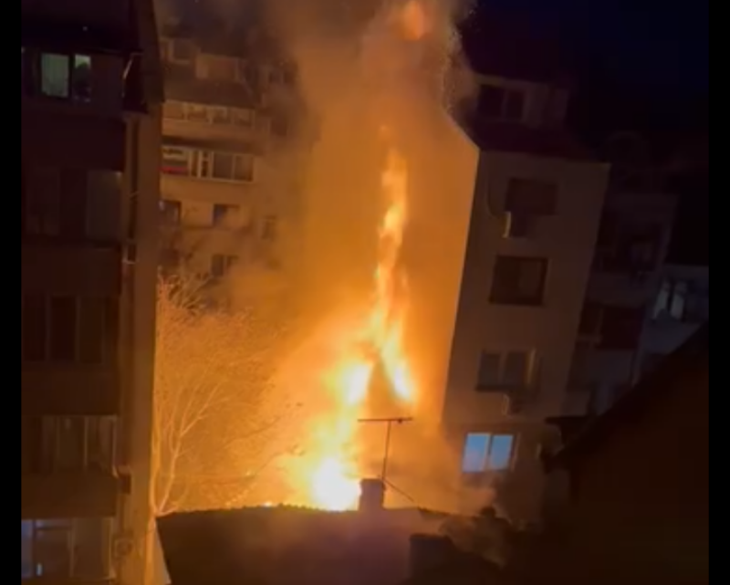Голям пожар във “Възраждане”
