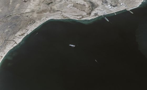 Разпространиха първи кадри с отвлечения кораб 'Галакси Лийдър'