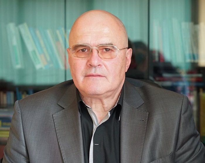 Депутатът Димитър Стоянов с три приемни за бургазлии през януари