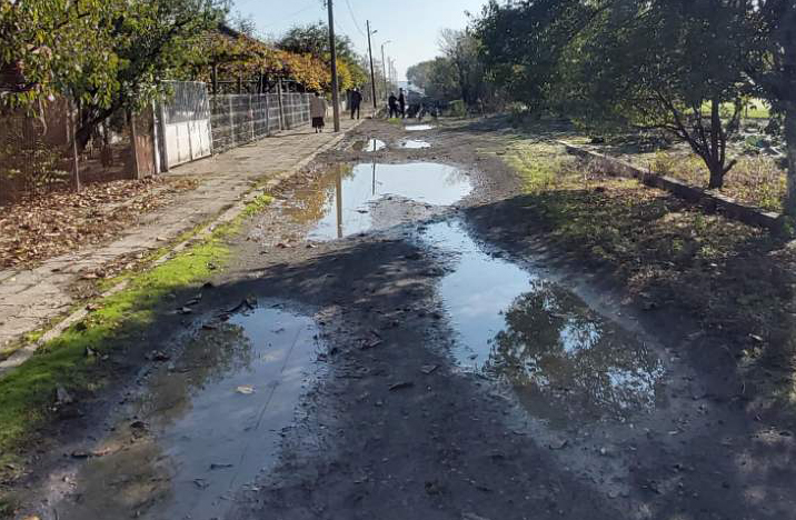 Вижте главната улица на Братово