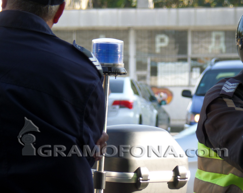 Мащабна полицейска акция в погребални агенции в Пловдив