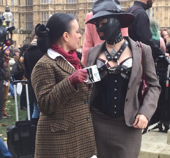Цензуриране на хард порното изкара британци на протест