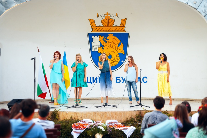 Украинската общност в Бургас отпразнува независимостта на родината си