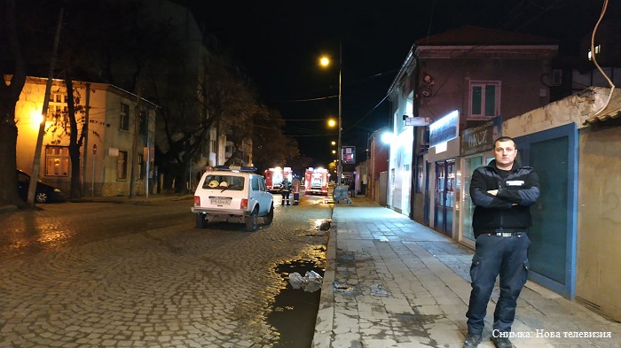 Взривове и пламъци в Пловдив: Гръмна магазин за фойерверки