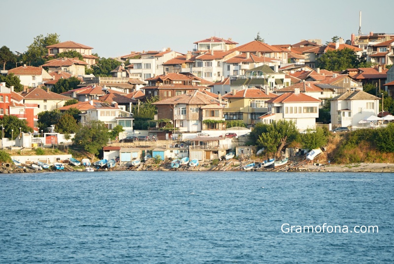 Строителна забрана в община Царево влиза в сила от 15 май 