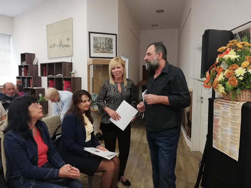 Бургаски автори ще обогатят библиотеката на НС