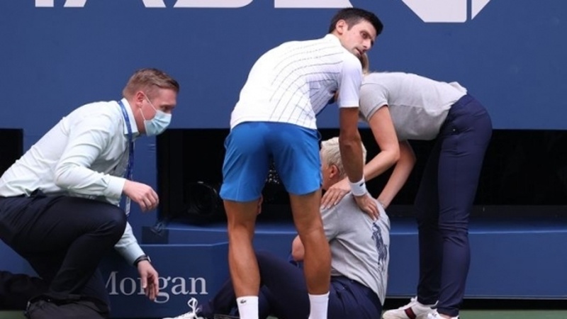 Джокович нацели съдийка с топка, изгониха го от US Open