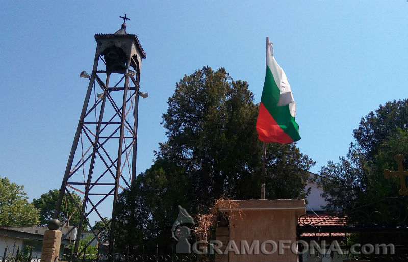 Камено ще посрещне следващия Гергьовден с камбанария за църквата си