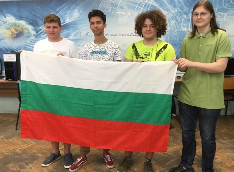 Бургаски ученик спечели медал от Международната олимпиада по биология