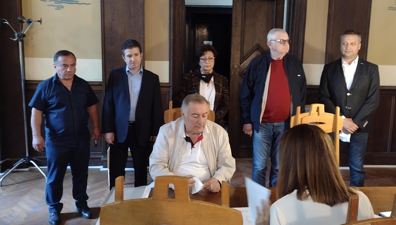 БСП Бургас регистрира кандидат-депутатите си, силни играчи ще търсят място в парламента чрез преференции