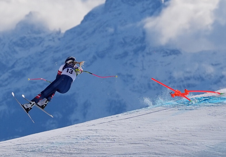 Линдзи Вон е със счупен крак в интензивно отделение