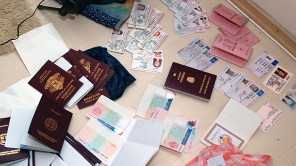 Нямате лична карта, а искате да гласувате? Паспортните служби ще работят и утре