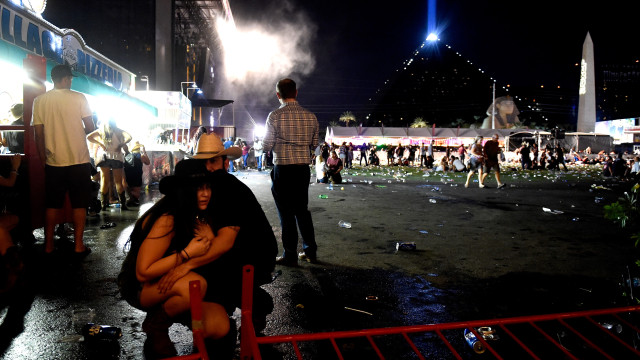 След масовата стрелба в Лас Вегас: 58 жертви, 515 ранени