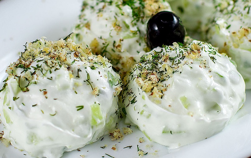 Българската салата Снежанка изпревари гръцката дзадзики и турската джаджък в класация