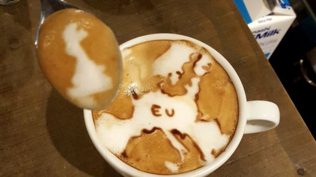 The Guardian: Brexit се случва в лондонско кафене