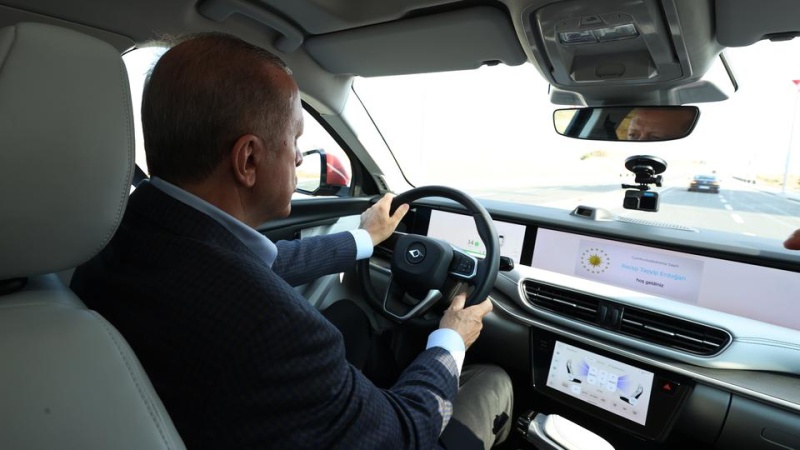 Ердоган тества първия турски автомобил ТОГГ