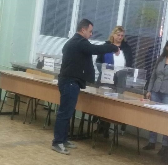 Николай Димитров откри изборния ден в Бургас