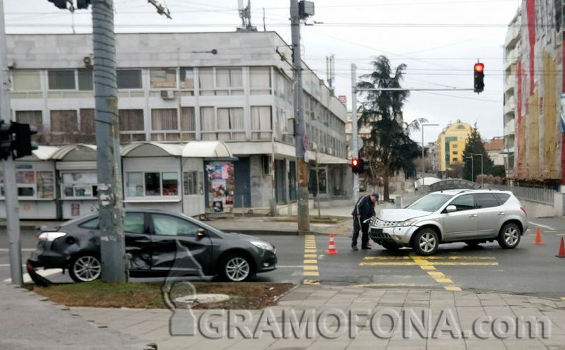 13-годишно дете е пострадало при катастрофата до подземната улица