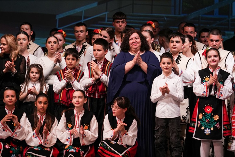 СУ „Добри Чинтулов“ отбеляза 80-годишнината си с концерт в Държавната опера  