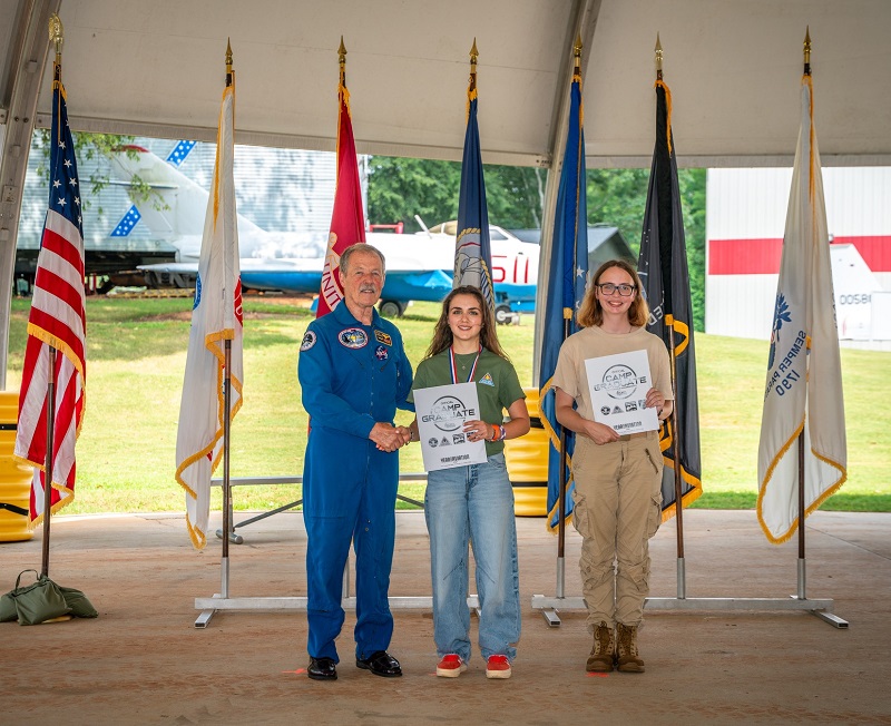 България с трима медалисти от Space Camp – лагерът по модел на НАСА