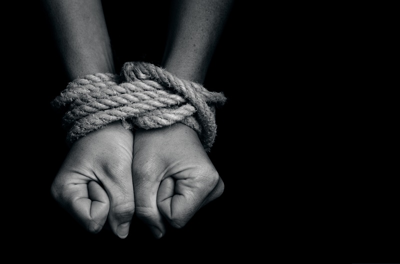 Криминалисти разкриха трафик на млади жени